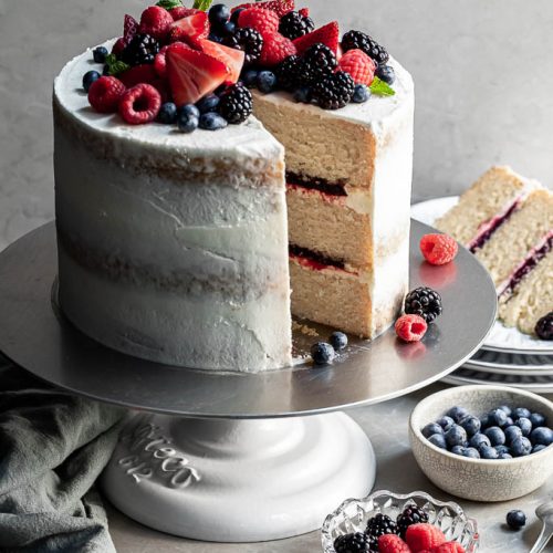 Vanilla & Berry Cake