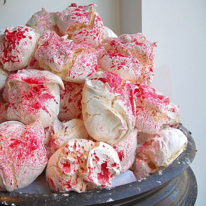 Raspberry white chocolate meringues